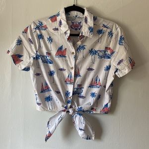 CHUBBIES - The Lady Liberty cropped tie shirt